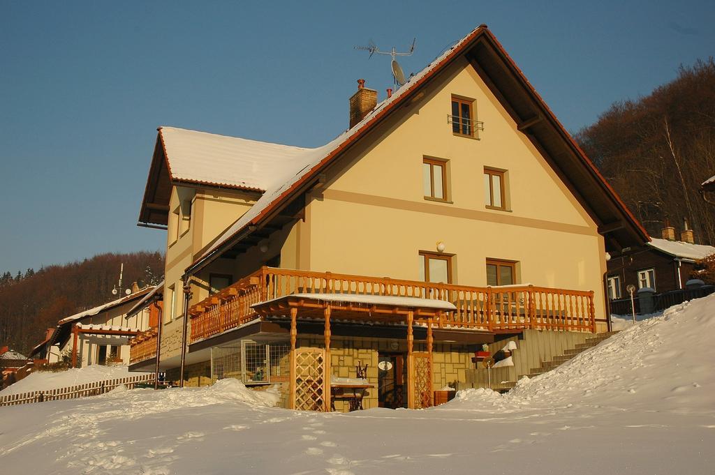 Guest House Jana ฮอร์นิมาร์ชอฟ ภายนอก รูปภาพ